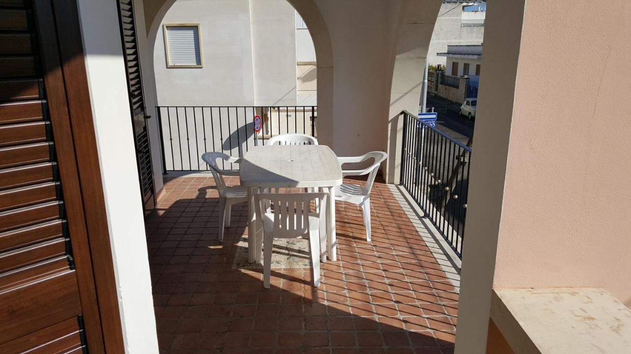Bilocale A 50 Mt. Dalla Spiaggia 28 Torre dell'Orso Exterior foto